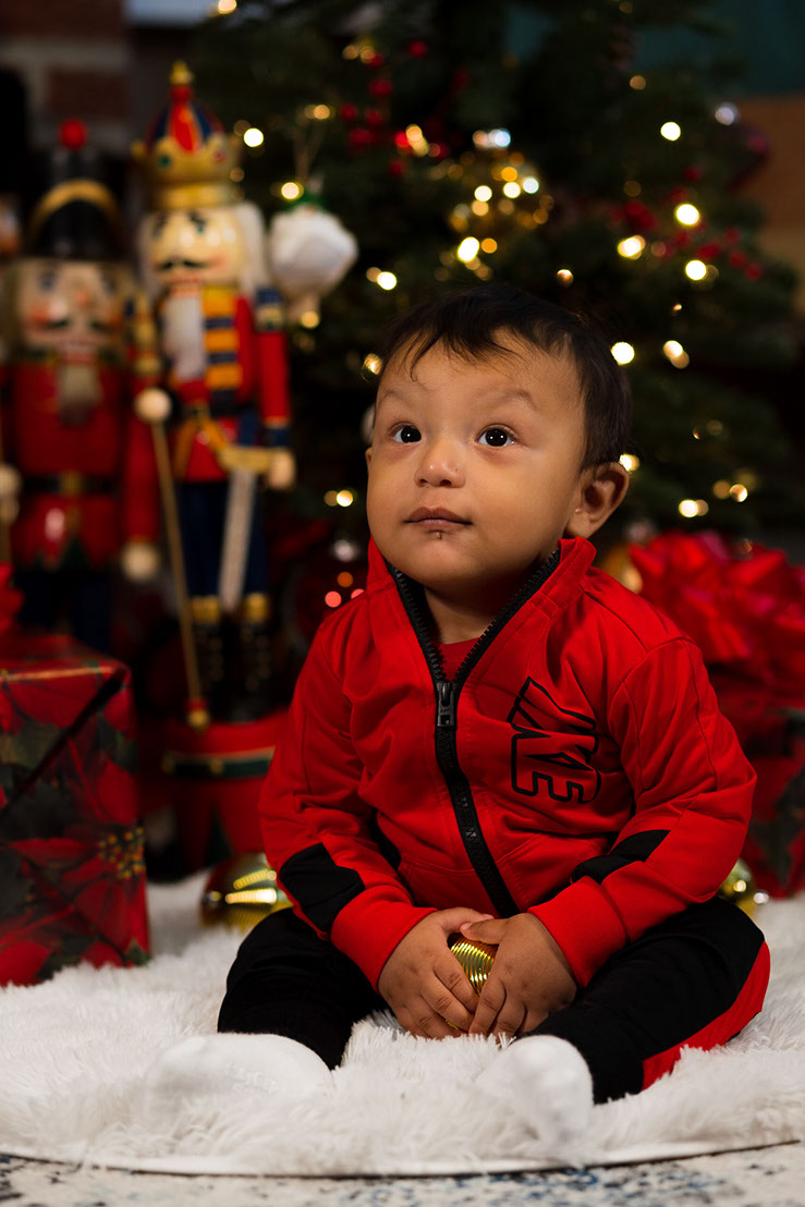 This is a photo of a model at Edgewater by © Lando Media.